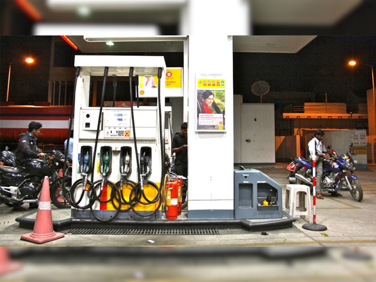 इस बार पेट्रोल ढाई नहीं पूरे 4 रुपये सस्ता करने का प्लान बना रही मोदी सरकार