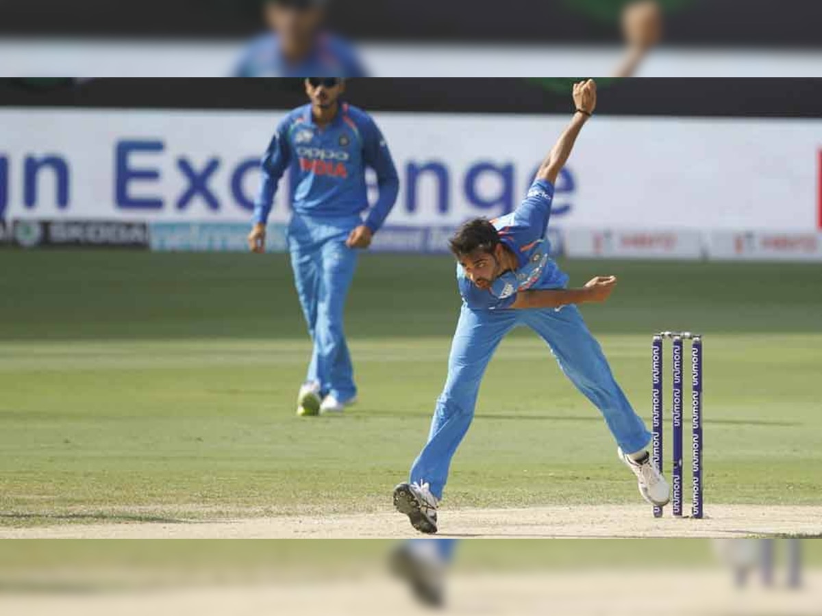 भुवनेश्वर कुमार ने भारत की ओर से 92 वनडे और 21 टेस्ट मैच खेले हैं. (फाइल फोटो) 