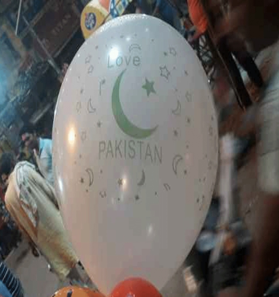 माहौल को बिगाड़ने की कोशिश I love Pakistan balloon in Mathura-5
