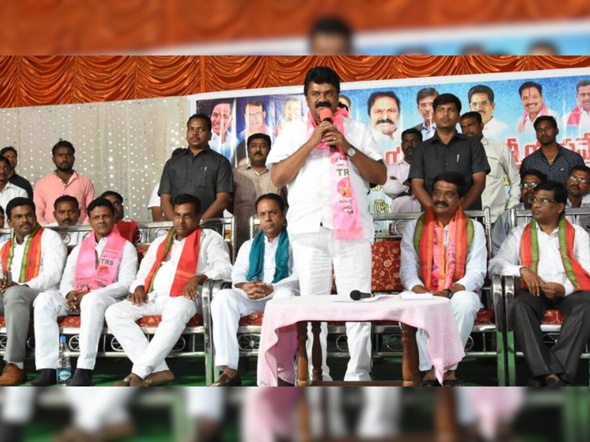 श्रीनिवास यादव 2014 में TDP से चुनाव जीते थे.