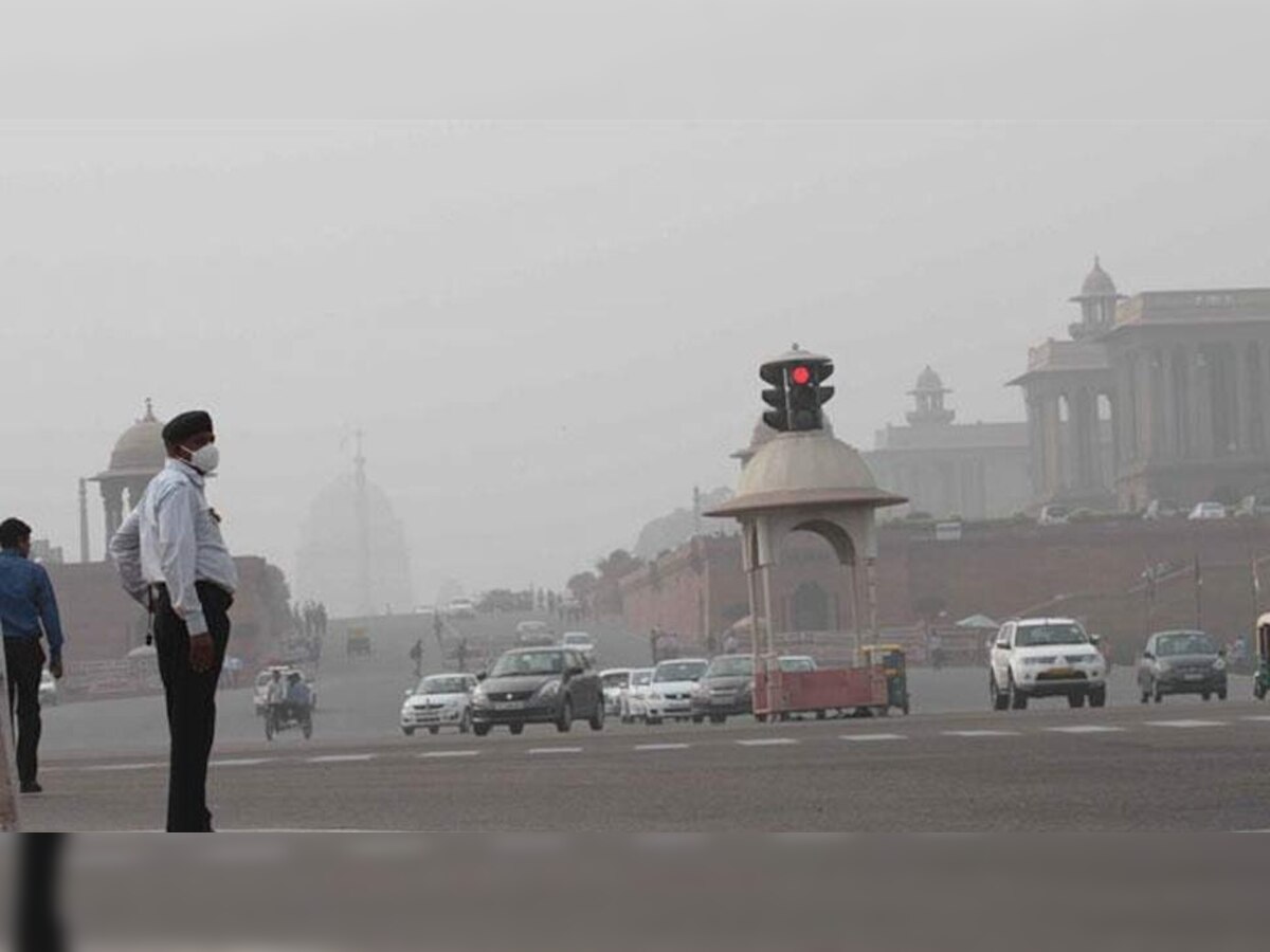 दिल्ली: प्रदूषण ने नहीं मिल रही कोई राहत, वायु गुणवत्ता ‘गंभीर’ स्तर के पास पहुंची
