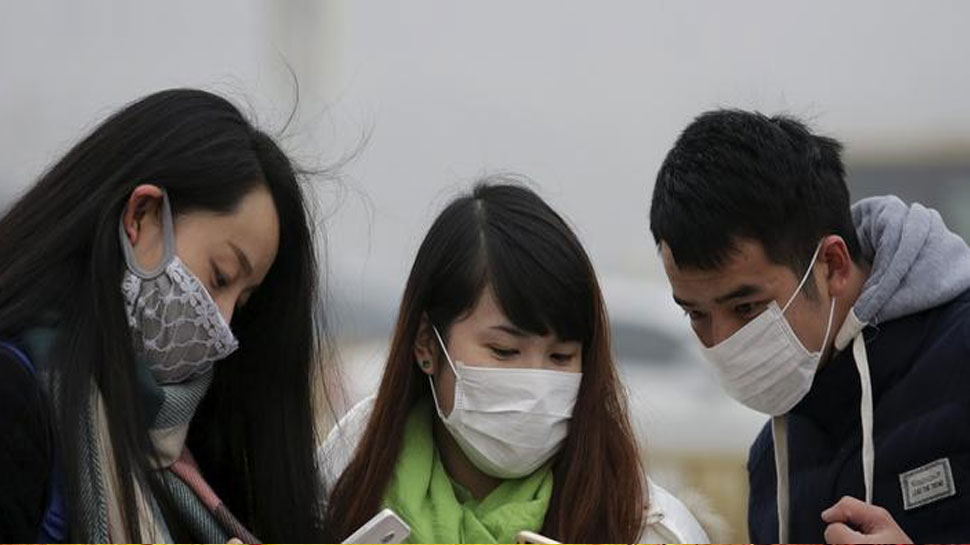 मुंह पर कपड़ा बांधे Pollution mask