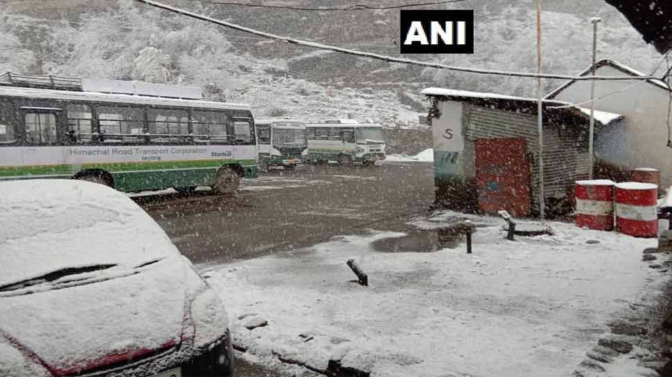 केलांग में हुई बर्फबारी snowfall in keylong