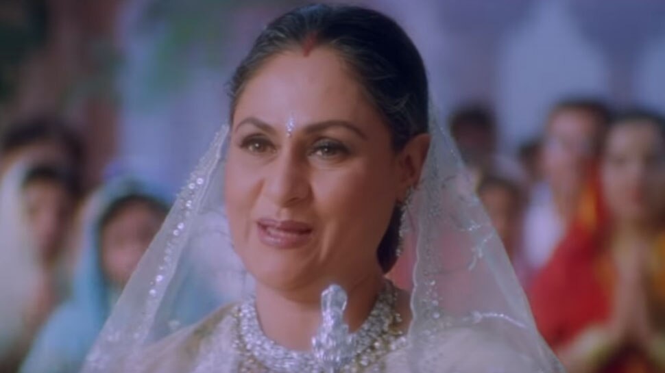 बॉलीवुड के ये 5 गाने बनाते हैं दीपावली को और खास, इनके साथ आप भी कहिए 'हैप्पी दीवाली'