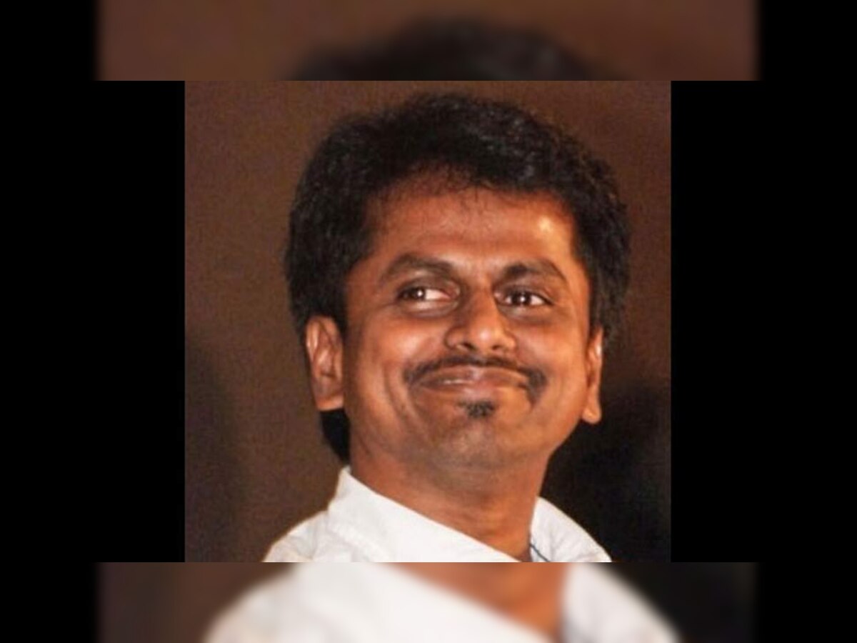 तमिल फिल्म ‘सरकार’ के निर्देशक ए आर मुरुगदास (फाइल फोटो)
