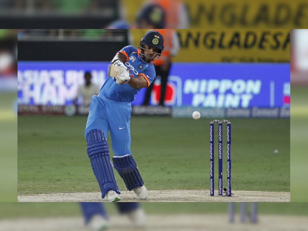 शिखर धवन ने टीम इंडिया के लिए सबसे ज्यादा 92 रन बनाए.   (फोटो :IANS)