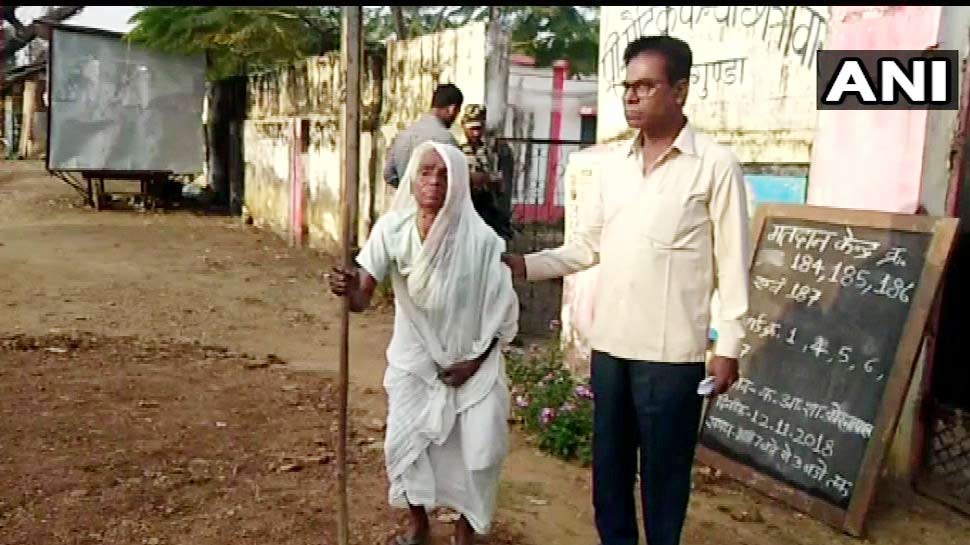 दंतेवाड़ा में नक्सलियों ने मतदान के दिन IED ब्लास्ट किया है Chhattisgarh Elections 2018