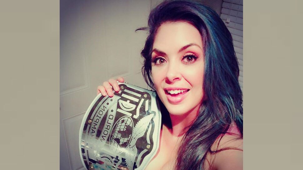 2016 में रेबेल ने पहली बार ओवीडब्ल्यू वुमंस चैंपियनशिप जीती Rakhi Sawant, Wrestler Rebel,