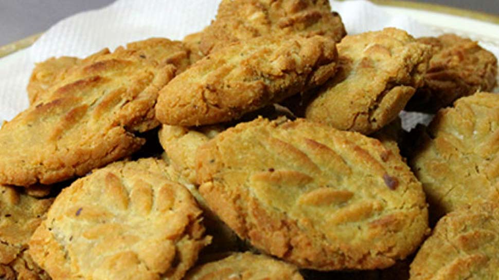 छठ पूजा में मेन प्रसाद ठेकुआ का बनता है Chhath Puja Recipes