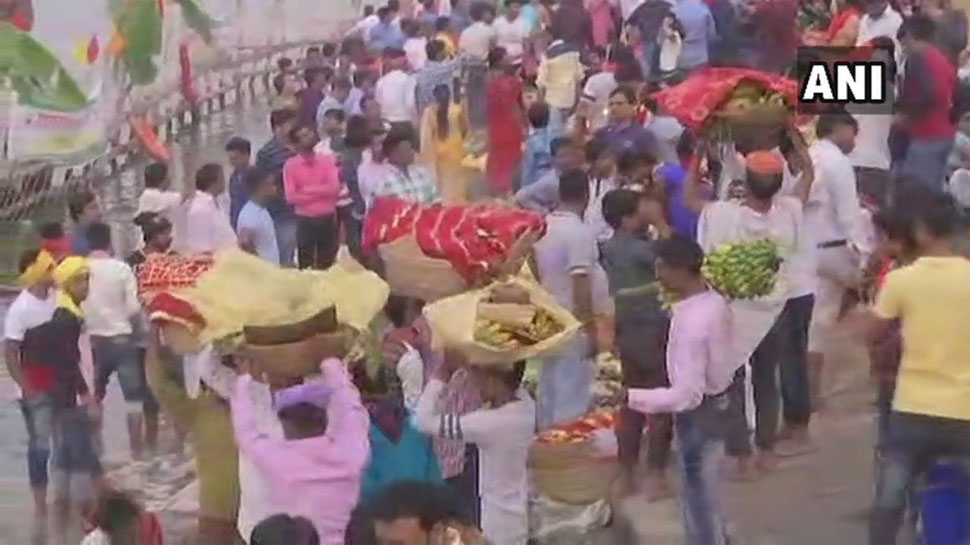 बिहार में पटना के गंगा घाट पर मनाया जा रहा छठ पर्व Chhath puja 2018, छठ पूजा 2018, Ganga Ghat