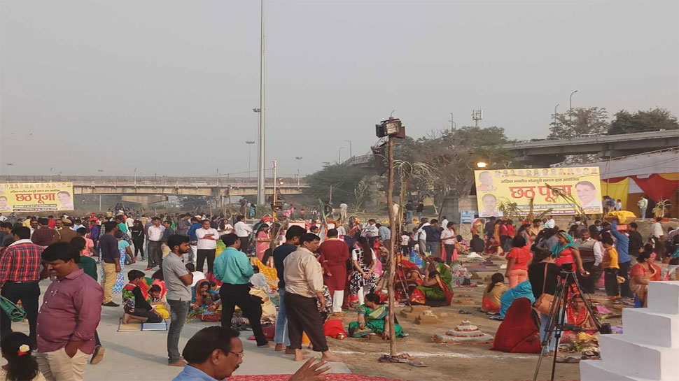 कार्तिक मास में भगवान सूर्य की पूजा की परंपरा है छठ पूजा 2018, Ganga Ghat