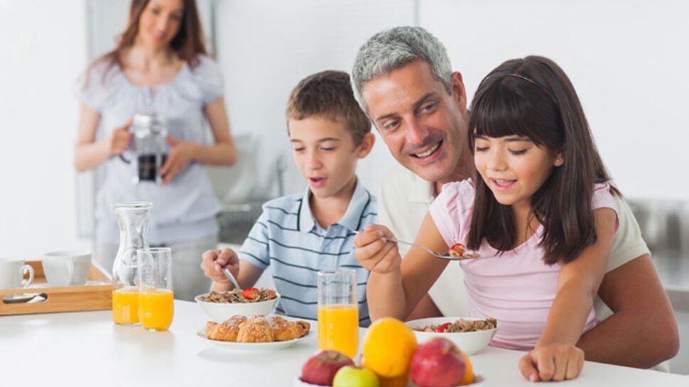 दूध से बने उत्पाद लंच में शामिल करें Add milk products in the lunch