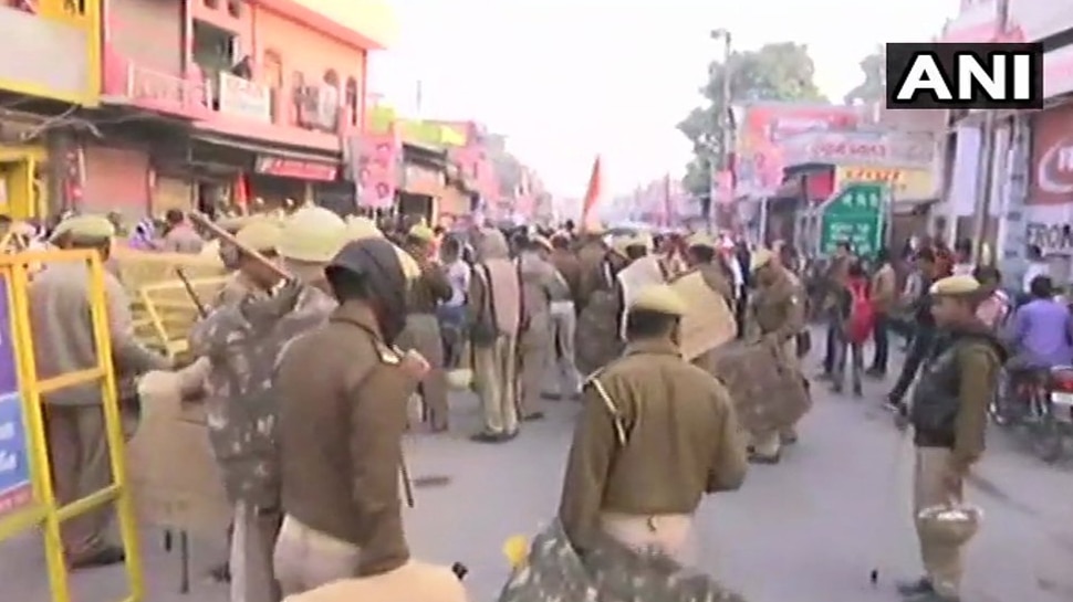 शिवसेना का 'आशीर्वाद उत्सव' Shiv Sena's 'Ashirwad Utsava'