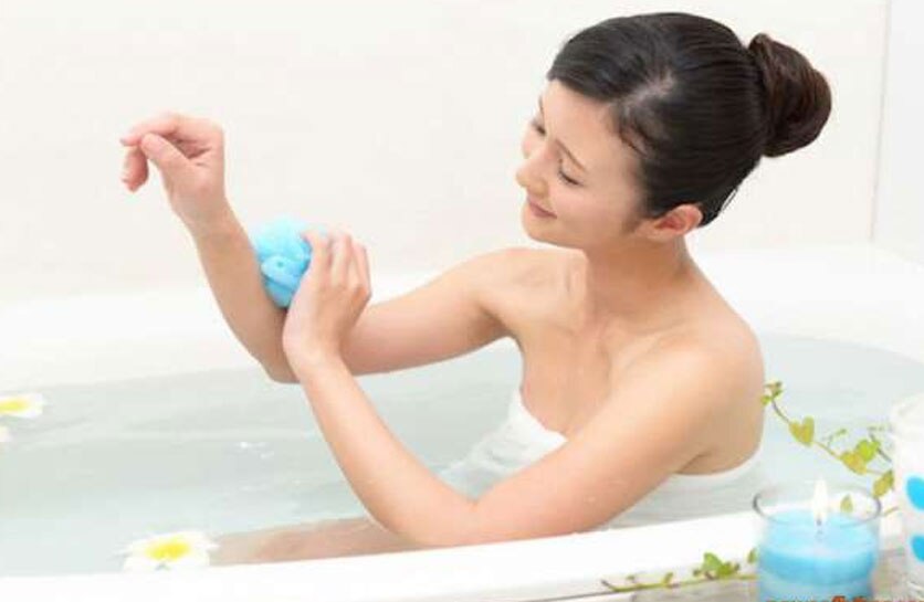 गर्म पानी को कहें ना Winter care beauty hacks of skin