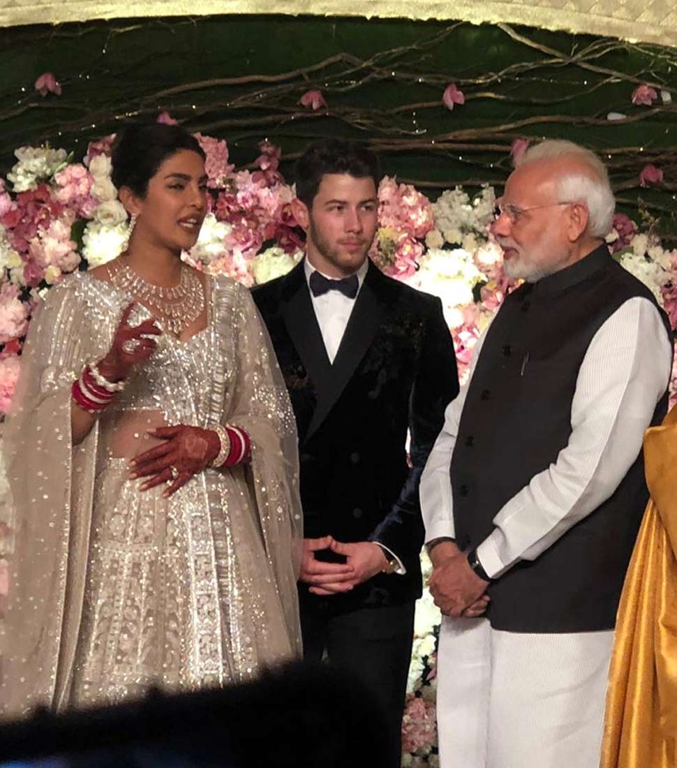 पीएम मोदी ने प्रियंका और निक से की बात PM Modi