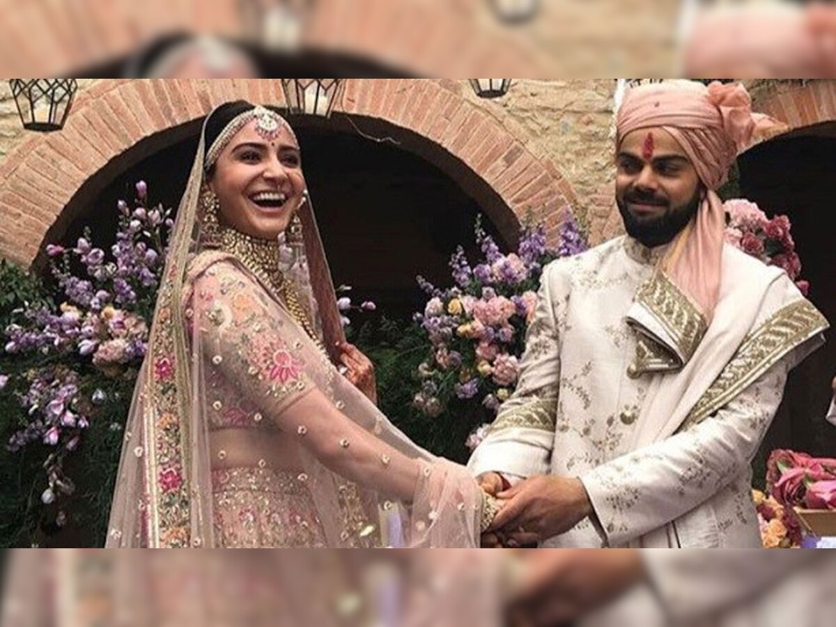 विराट कोहली शादी के बाद  कई मौकों पर अनुष्का के प्रति प्रेम जाहिर करते रहे हैं.  (फोटो: Twitter)