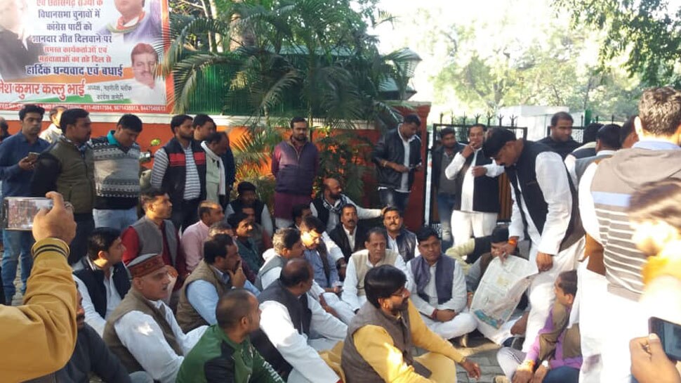सिंधिया समर्थक विधायक दिल्ली से लौटे, कमलनाथ के शपथ ग्रहण में होंगे शामिल