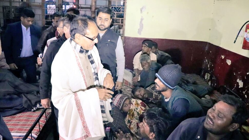 former cm shivraj singh chauhan walk out on road at a winter night