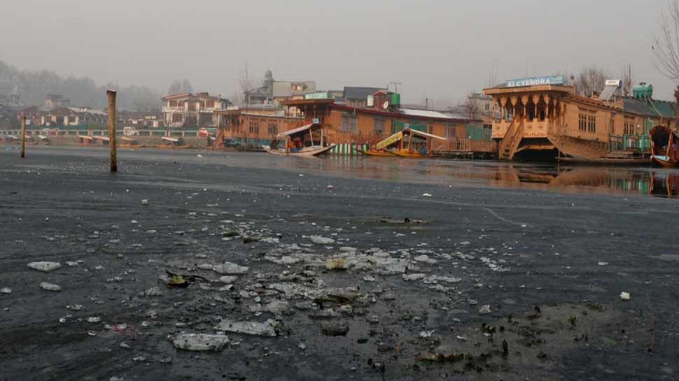 जम गई डल झील Frozen dal lake
