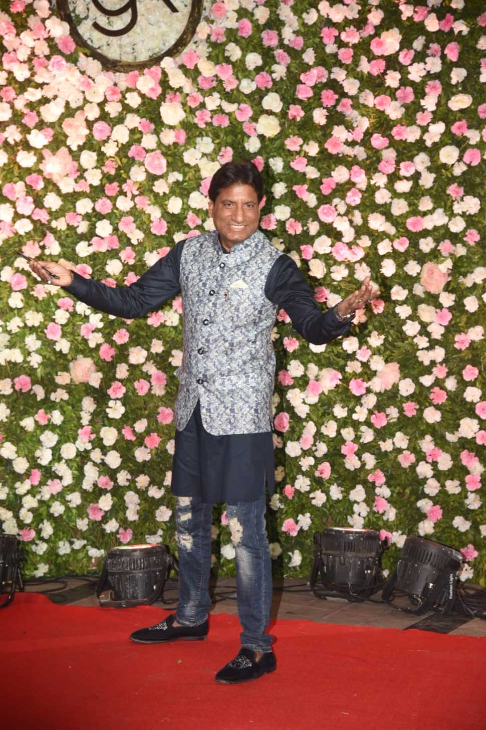 अपने अंदाज में दिखे राजू श्रीवास्तव Kapil Sharma Reception Party