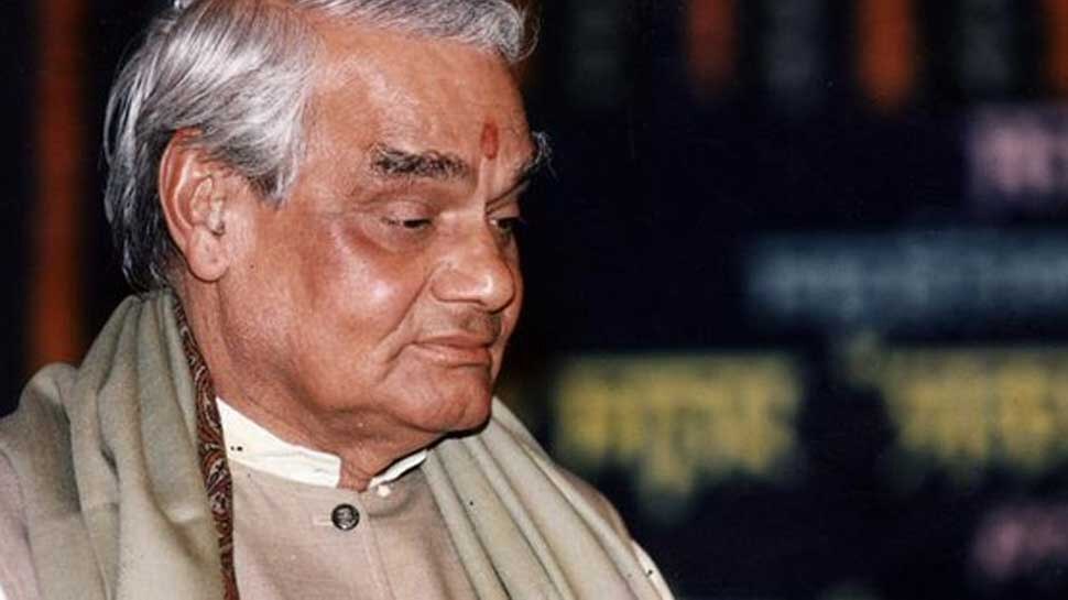 CM योगी ने किया ऐलान लोकभवन में लगेगी अटल जी की 21 मीटर ऊंची प्रतिमा