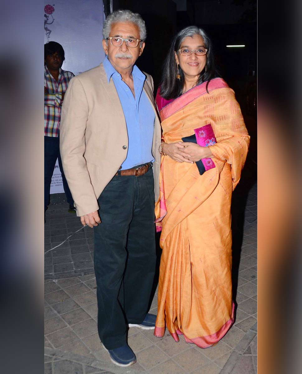 पत्नी रत्ना पाठक के साथ With Ratna pathak