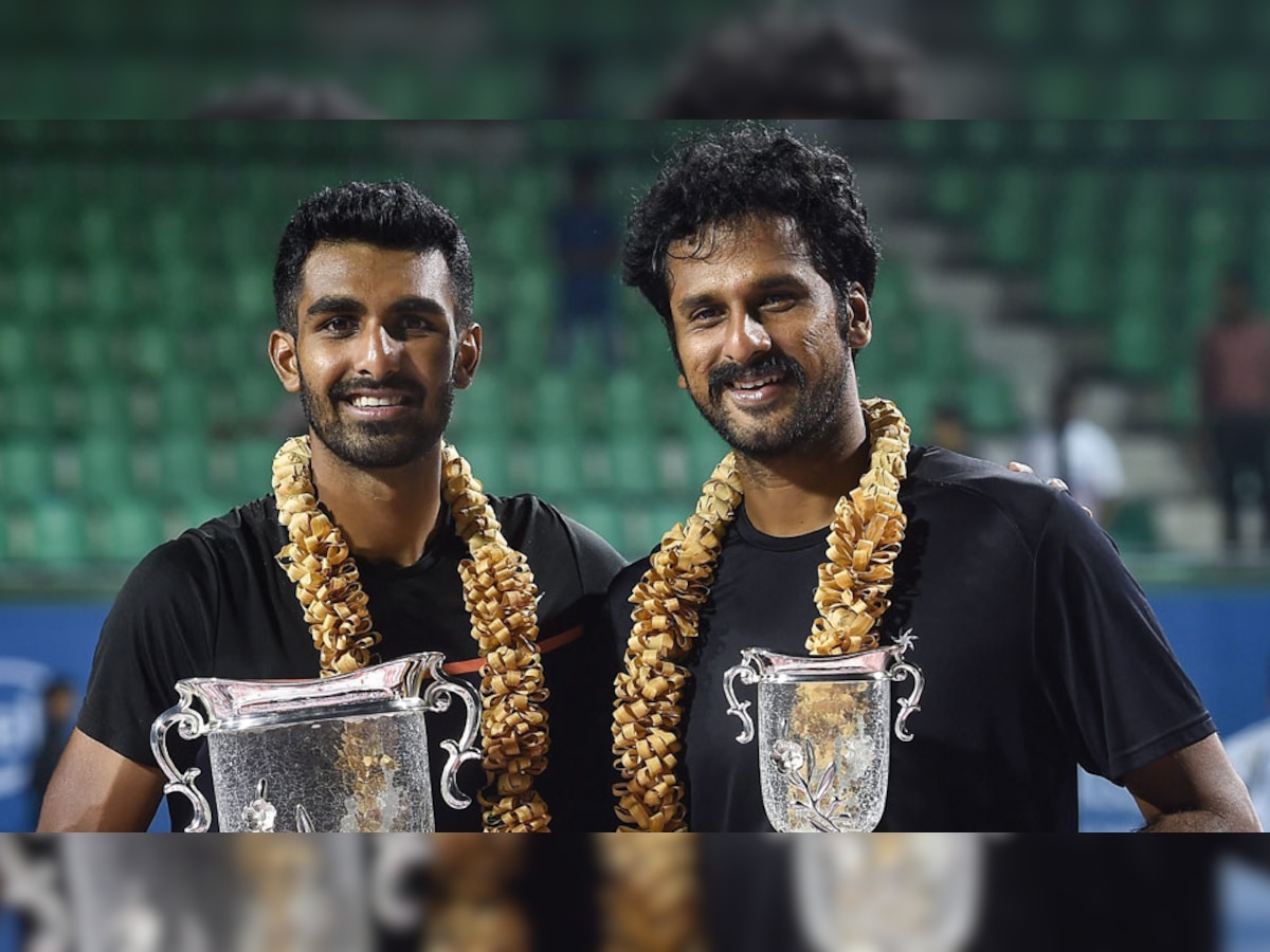 प्रजनेश गुणेश्वरन (बाएं) और साकेत मायनेनी की जोड़ी बेंगलुरू टेनिस ओपन में उपविजेता रही थी. (फोटो: PTI) 