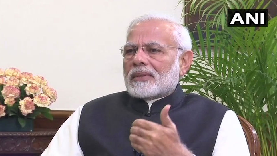 पीएम ने मध्यम वर्ग को केंद्र सरकार द्वारा दी जाने वाली राहत के बारे में विस्तार से चर्चा की. पीएम ने मध्यम वर्ग को केंद्र सरकार द्वारा दी जाने वाली राहत के बारे में विस्तार से चर्चा की.