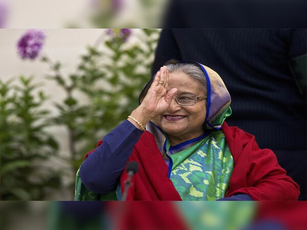 शेख हसीना ने कहा, 'हमने विभिन्न परियोजनाओं को हरी झंडी दी है, हमें उन पर काम करना है. अब सबसे महत्वपूर्ण काम हमारे लोगों की सुरक्षा सुनिश्चित करने का है.' (फोटो साभार - PTI)