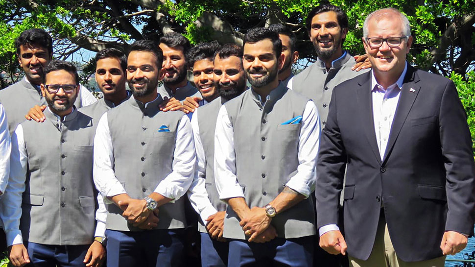 भारतीय क्रिकेटरों ने सिडनी में ऑस्ट्रेलिया के प्रधानमंत्री स्कॉट मॉरिसन से उनके आवास किरीबाती हाउस में मुलाकात की. (फोटो: PTI) भारतीय क्रिकेटरों ने सिडनी में ऑस्ट्रेलिया के प्रधानमंत्री स्कॉट मॉरिसन से उनके आवास किरीबाती हाउस में मुलाकात की. (फोटो: PTI)