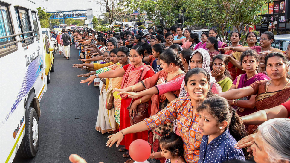 स्वास्थ्य मंत्री के के शैलजा ने कासरगोड में महिला मानव श्रृंखला का नेतृत्व किया. स्वास्थ्य मंत्री के के शैलजा ने कासरगोड में महिला मानव श्रृंखला का नेतृत्व किया.