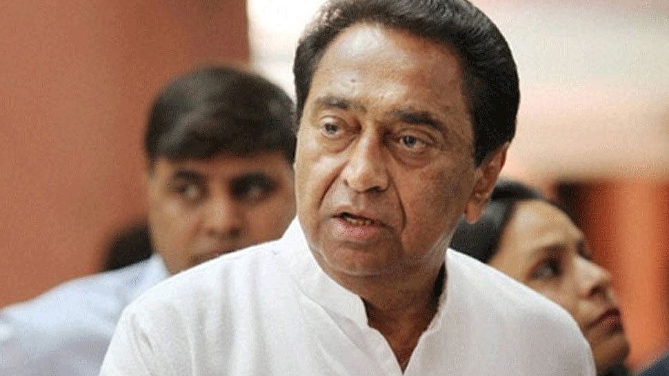 कमलनाथ ने कहा कि हमारा यह भी मानना है कि राष्ट्रीयता या देशभक्ति का जुड़ाव दिल से होता है. इसे प्रदर्शित करने की आवश्यकता नहीं है.(फाइल फोटो) कमलनाथ ने कहा कि हमारा यह भी मानना है कि राष्ट्रीयता या देशभक्ति का जुड़ाव दिल से होता है. इसे प्रदर्शित करने की आवश्यकता नहीं है.(फाइल फोटो)