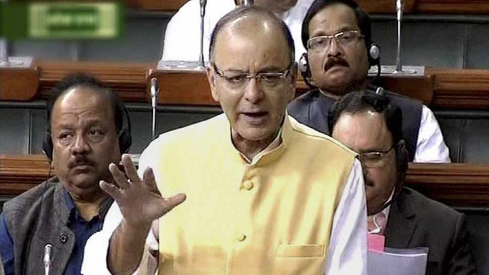राहुल गांधी ने राफेल पर सरकार से किए सवाल, अरुण जेटली ने दिया करारा जवाब