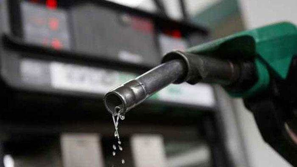 तेल कंपनियां का पेट्रोल, डीजल पर एक रुपये की राहत से हुए नुकसान की भरपाई का इरादा नहीं