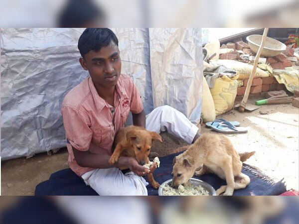 सोमेन मजूमदार 20 साल पहले बंगाल से रांची आए थे और यहीं के होकर रह गए.