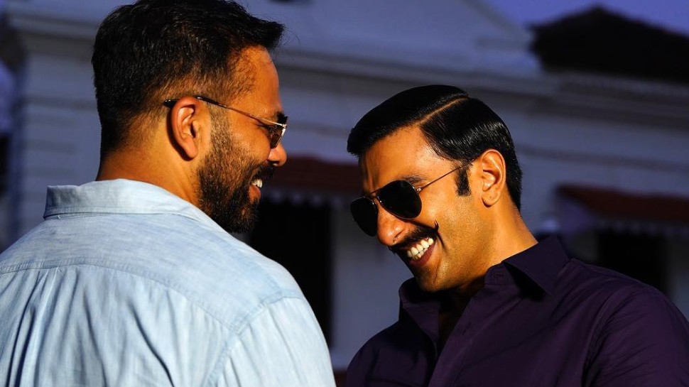 'सिंबा' के साथ रोहित शेट्टी बने 100 करोड़ी क्लब के शहंशाह, 8 ब्लॉकबस्टर देने वाले पहले निर्देशक 'सिंबा' के साथ रोहित शेट्टी बने 100 करोड़ी क्लब के शहंशाह, 8 ब्लॉकबस्टर देने वाले पहले निर्देशक