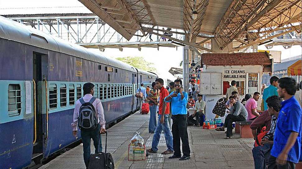 अब फ्लाइट की तरह बुक होगी ट्रेन टिकट, मोबाइल पर मिलेगा रिजर्वेशन चार्ट