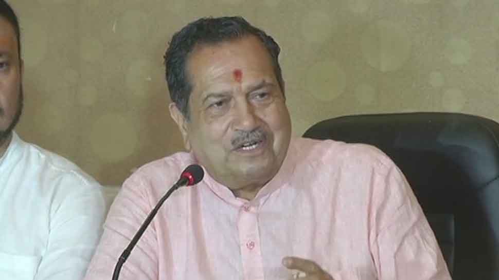 संघ विचारक इंद्रेश कुमार ने लिया पीएम मोदी का पक्ष, कहा- PM ने मंदिर पर अपना दर्द बयां किया संघ विचारक इंद्रेश कुमार ने लिया पीएम मोदी का पक्ष, कहा- PM ने मंदिर पर अपना दर्द बयां किया