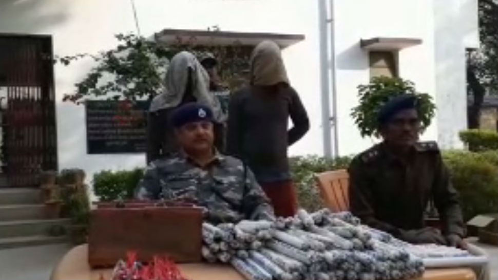दुमका: अवैध पत्थर खनन को लेकर पुलिस की बड़ी कार्रवाई, दो गिरफ्तार