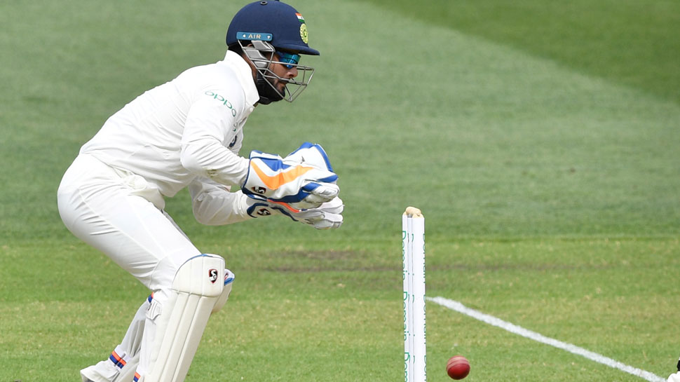 INDvsAUS Test Match: सिडनी में गूंजा गाना, ‘ऋषभ पंत तुमको छक्के मारेगा और तुम्हारे बच्चे भी खिलाएगा INDvsAUS Test Match: सिडनी में गूंजा गाना, ‘ऋषभ पंत तुमको छक्के मारेगा और तुम्हारे बच्चे भी खिलाएगा
