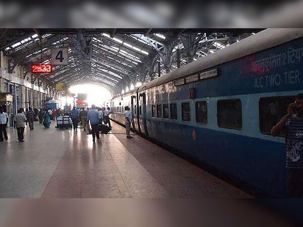 (प्रतीकात्मक फोटो)