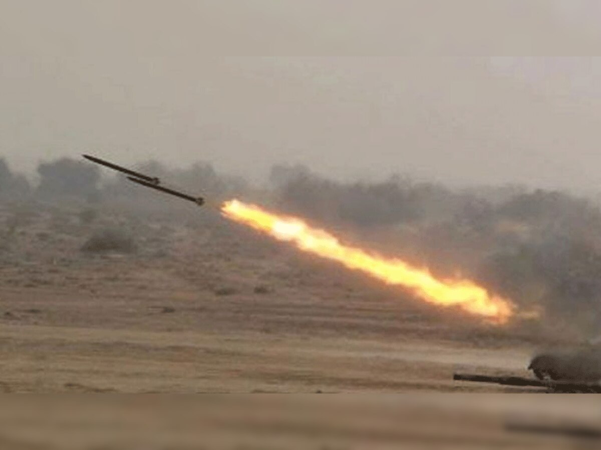 खुद को ताकतवर बनाने में जुटा है पाकिस्तान, स्वदेश में विकसित किए A-100 रॉकेट