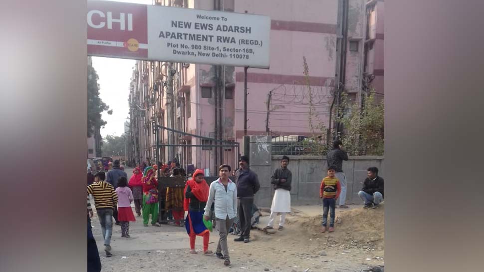 ई रिक्शे की चपेट में आने से 3 साल की बच्ची की मौत ई रिक्शे की चपेट में आने से 3 साल की बच्ची की मौत