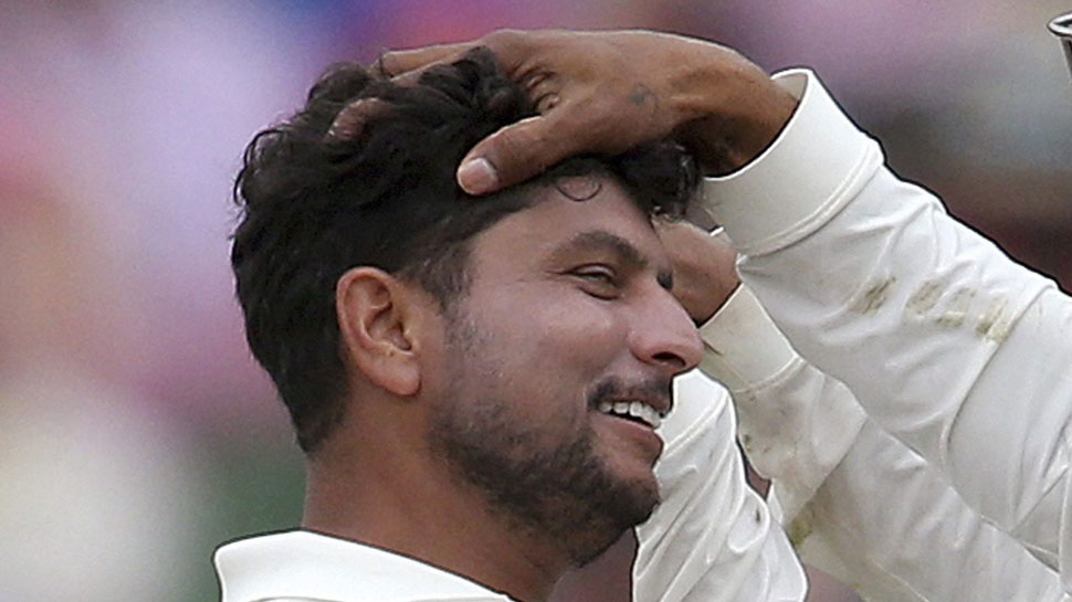 INDvsAUS: चौथे दिन बारिश-खराब रोशनी ने ऑस्ट्रेलिया को बचाया, पर हार का खतरा कायम INDvsAUS: चौथे दिन बारिश-खराब रोशनी ने ऑस्ट्रेलिया को बचाया, पर हार का खतरा कायम