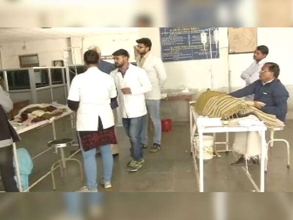 डायलिसिस कर जानवरों का किया जाता है इलाज.