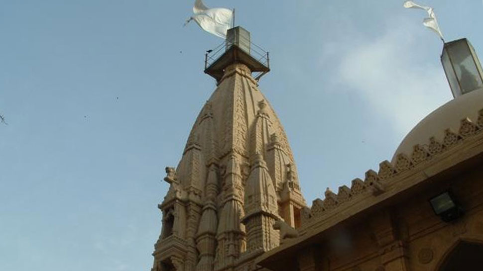 बांग्लादेश में फिर से निशाने पर हिंदू मंदिर, असामाजिक तत्वों ने की तोड़फोड़ बांग्लादेश में फिर से निशाने पर हिंदू मंदिर, असामाजिक तत्वों ने की तोड़फोड़
