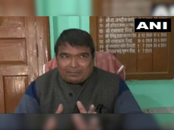 छात्रा ने छेड़खानी करने वाले को पीटा तो प्रिंसीपल बोले-इससे होती है बदनामी और काट द‍िया स्‍कूल से नाम