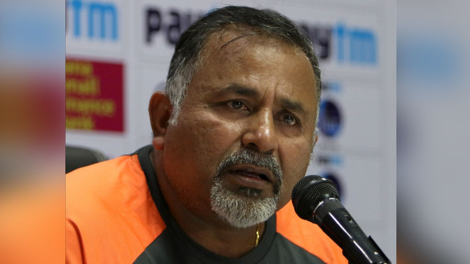 भरत अरुण ने कुलदीप की तारीफ करते हुए कहा है कि इससे भी ज्यादा अच्छा प्रदर्शन कर सकते हैं. (फोटो: IANS) भरत अरुण ने कुलदीप की तारीफ करते हुए कहा है कि इससे भी ज्यादा अच्छा प्रदर्शन कर सकते हैं. (फोटो: IANS)