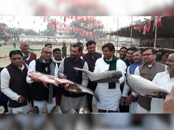 माछ-भात के भोज पर जुटेंगे महागठबंधन के कई दिग्गज. 