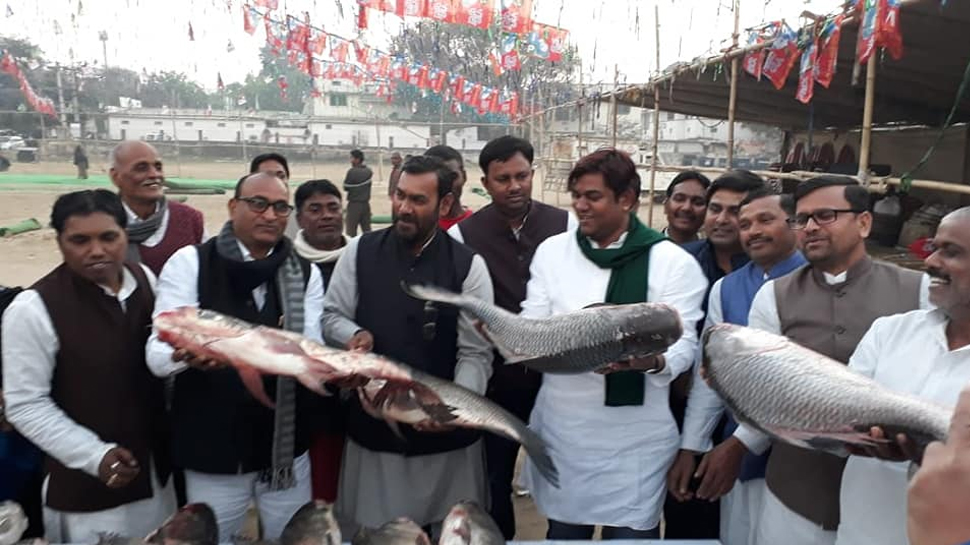 माछ-भात के भोज पर जुटेंगे महागठबंधन के कई दिग्गज. माछ-भात के भोज पर जुटेंगे महागठबंधन के कई दिग्गज.